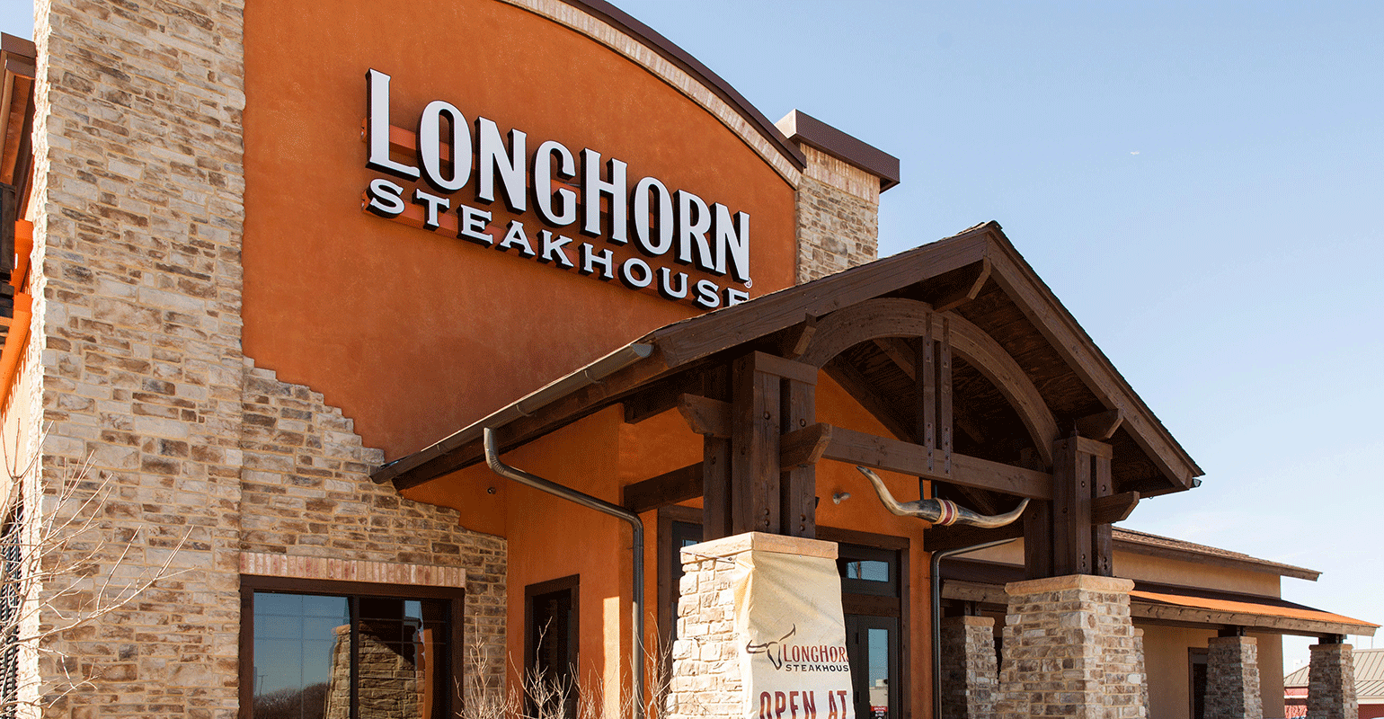 LongHorn Steakhouse tips Stetson to Texas at newest unit | Nation's Restaurant News1540 x 800