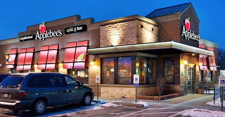 Applebee's_exterior_2017_d.jpg