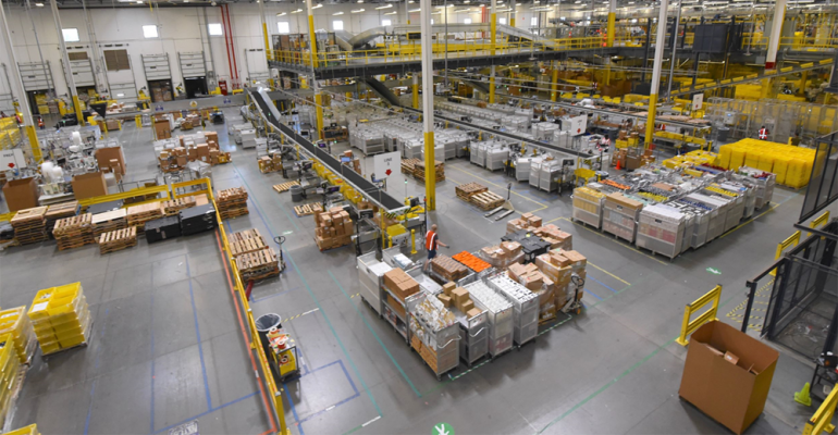 Amazon_warehouse_photo.png