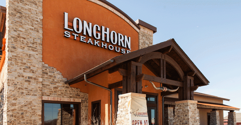 LongHorn Steakhouse tips Stetson to Texas at newest unit