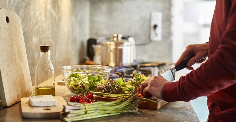 man-cutting-veggies.jpg