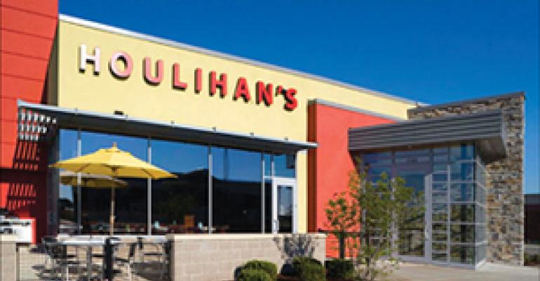 Houlihan’s targets ‘divas’ to promote bar as destination spot