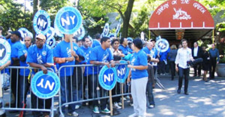 Workers rally at NYC’s Tavern on the Green