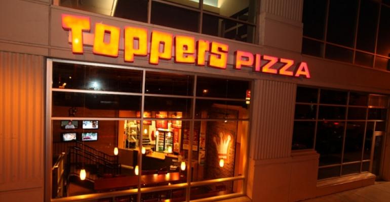 Toppers Pizza exterior