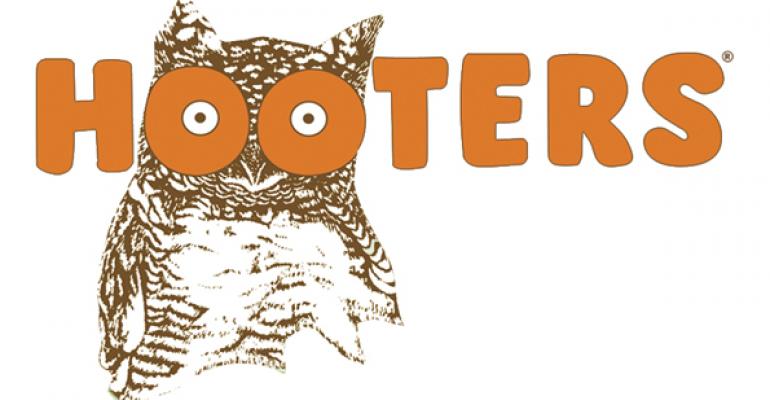 Hooters debuts late-night menu