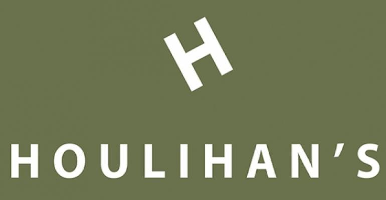 Houlihans logo