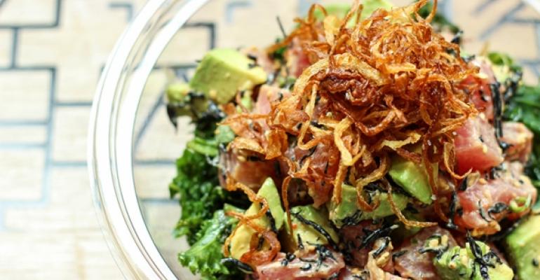 Spicy Tuna with Citrus Kale base