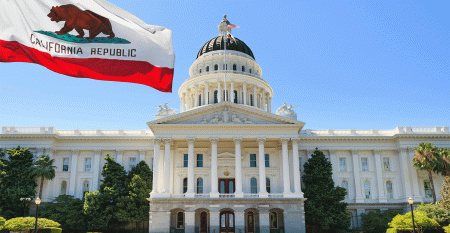 California-governor-signes-Right-of-Recall-bill 1_0.gif