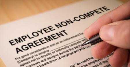 FTC-bans-employee-noncompete-clauses.jpg